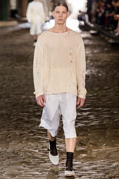 Look 5